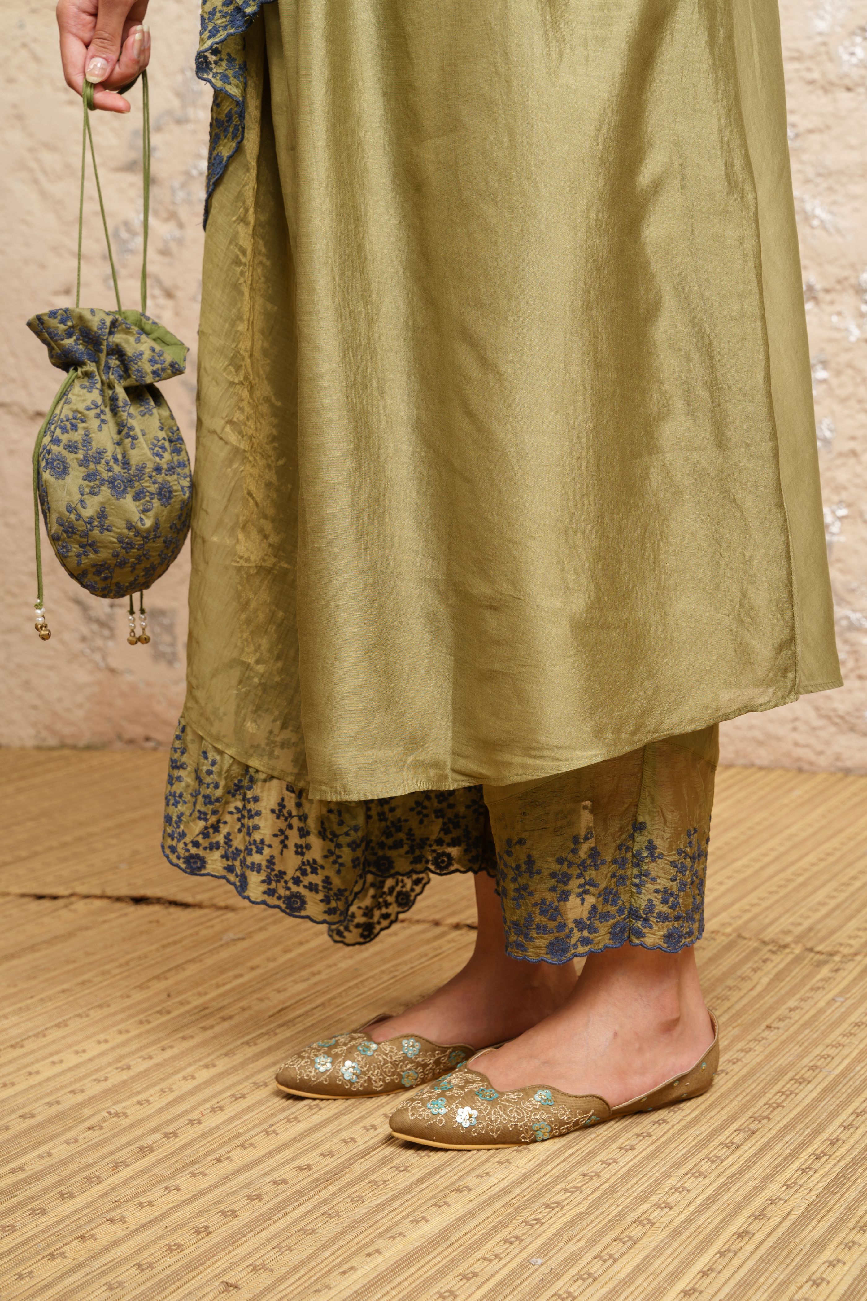 Seaweed Green Kurta With Pants (Without Dupatta) - Naaz By Noor