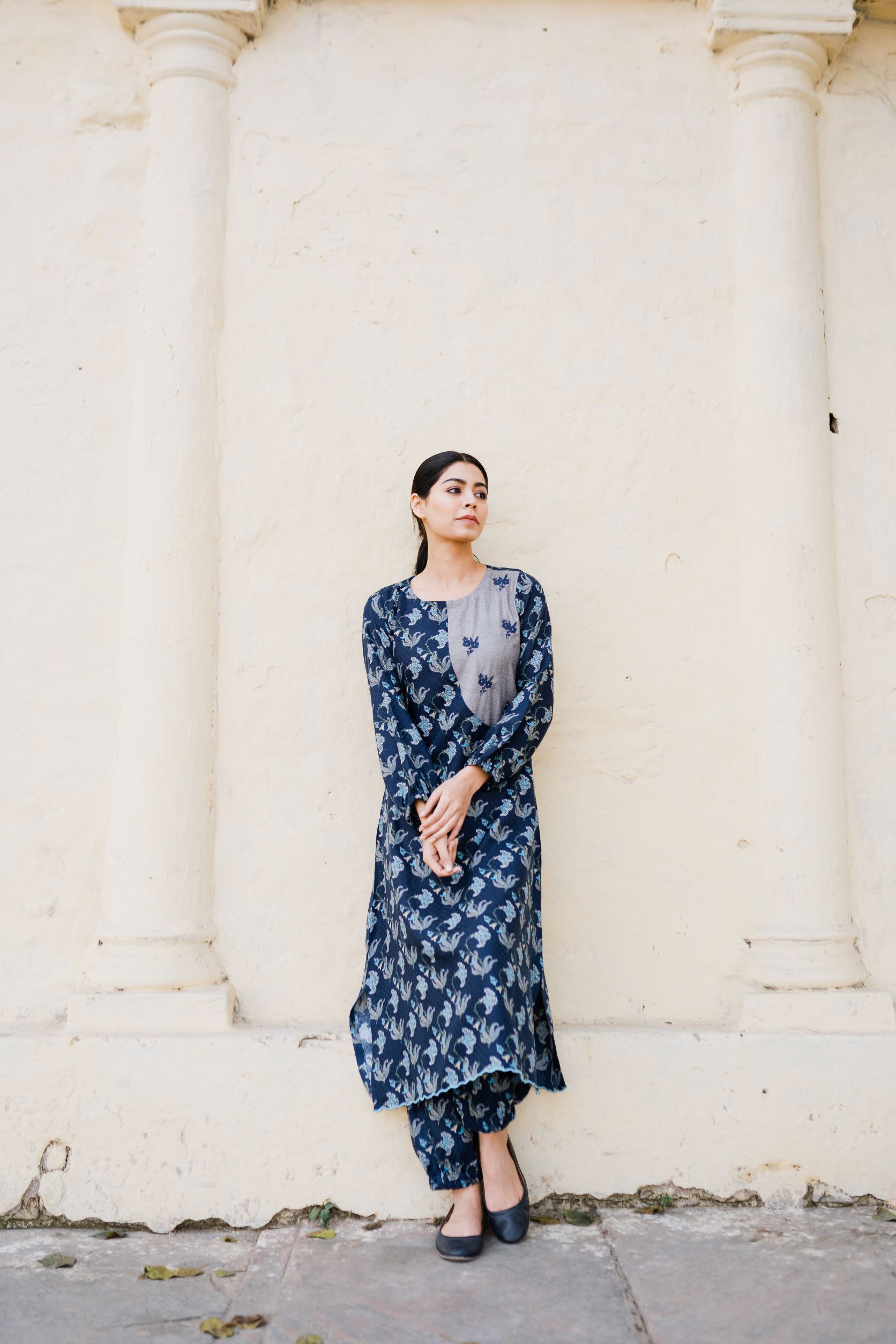 SUBAH DEEP BLUE POCKET SET- SET OF 2 Naaz By Noor