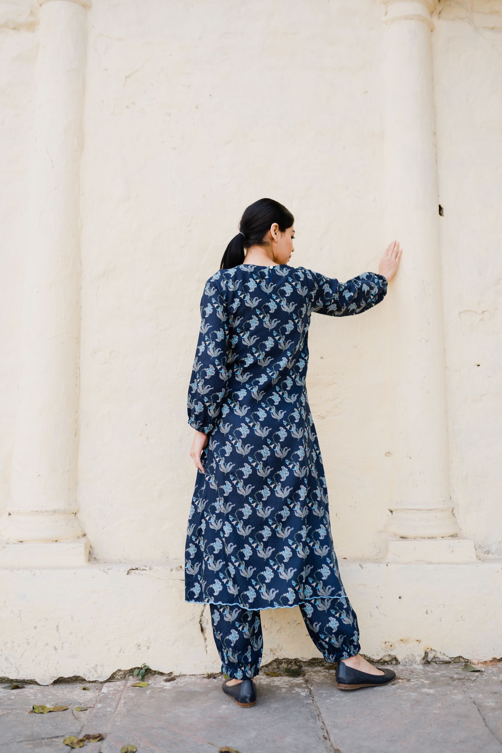 SUBAH DEEP BLUE POCKET SET- SET OF 2 Naaz By Noor