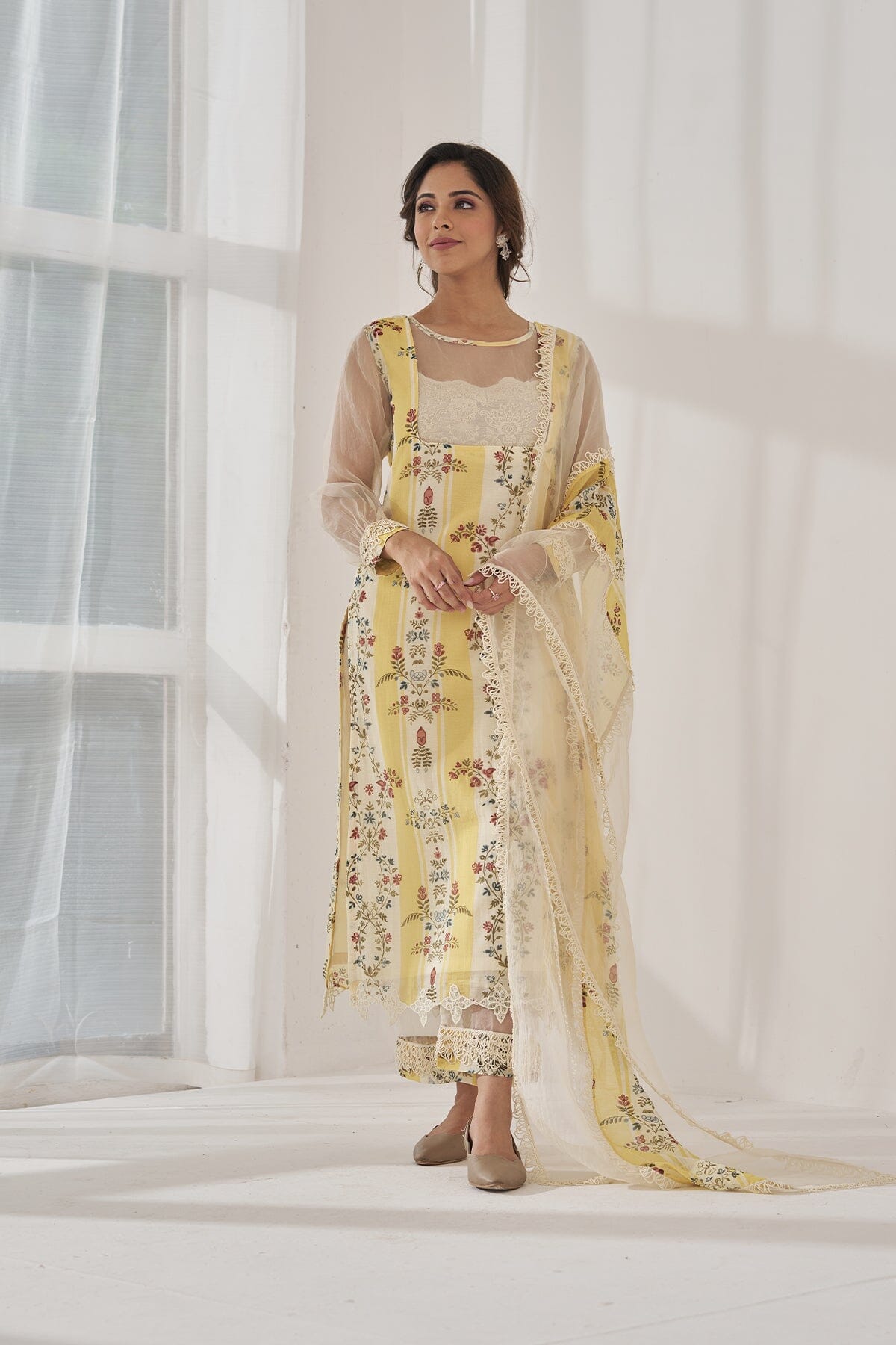 TAIRA BAANO-set of 3( kurta, pant & dupatta) Naaz By Noor