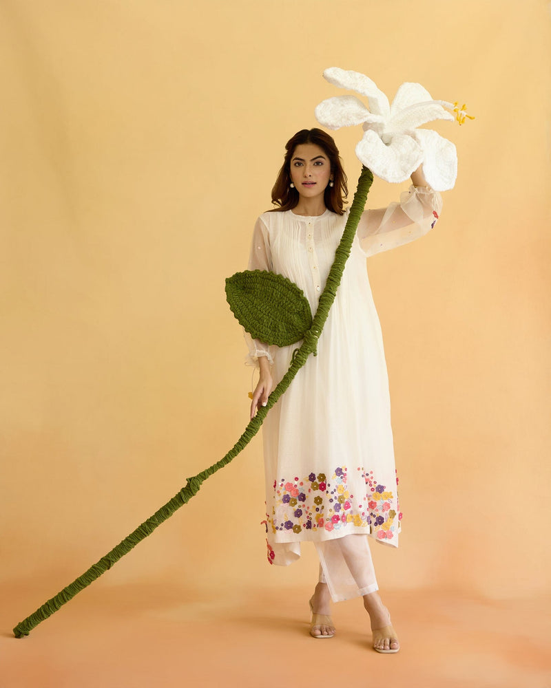 BEAUTIFUL FLOWER CHILD- SET OF 3( KURTA,PANT& DUPATTA) Naaz By Noor 