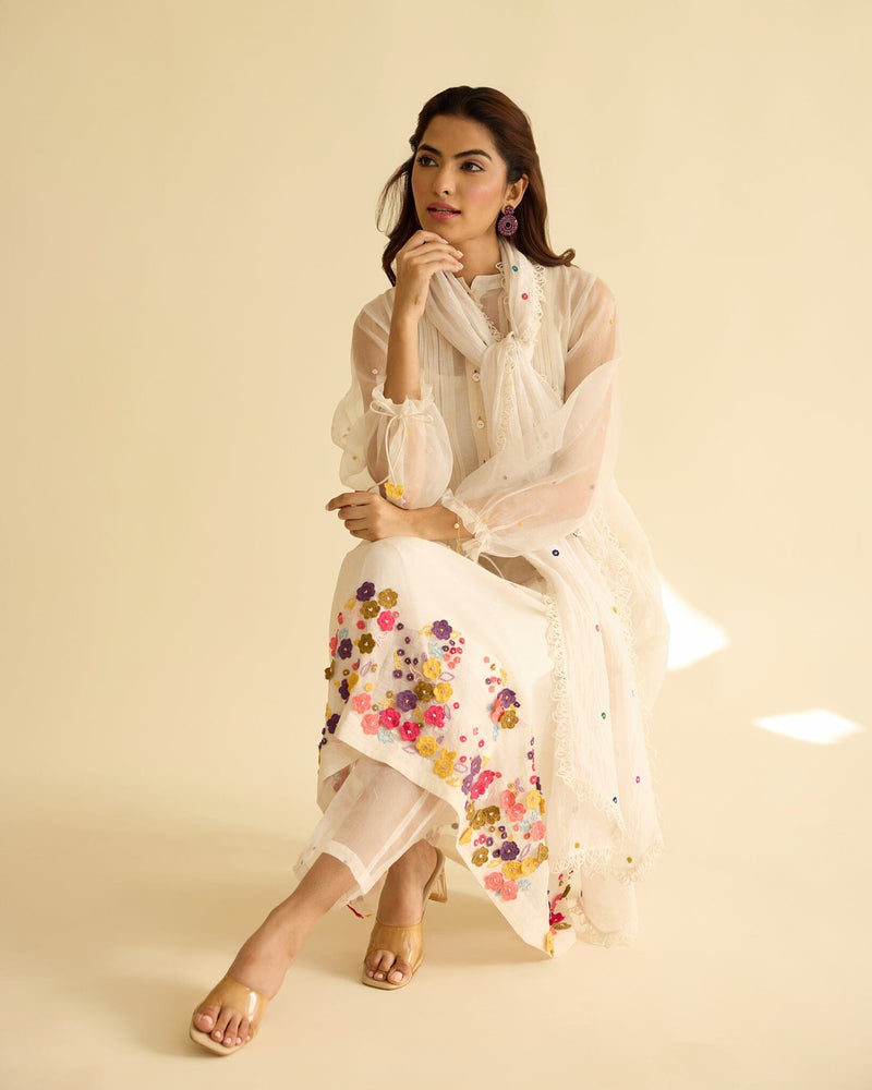 BEAUTIFUL FLOWER CHILD- SET OF 3( KURTA,PANT& DUPATTA) Naaz By Noor 