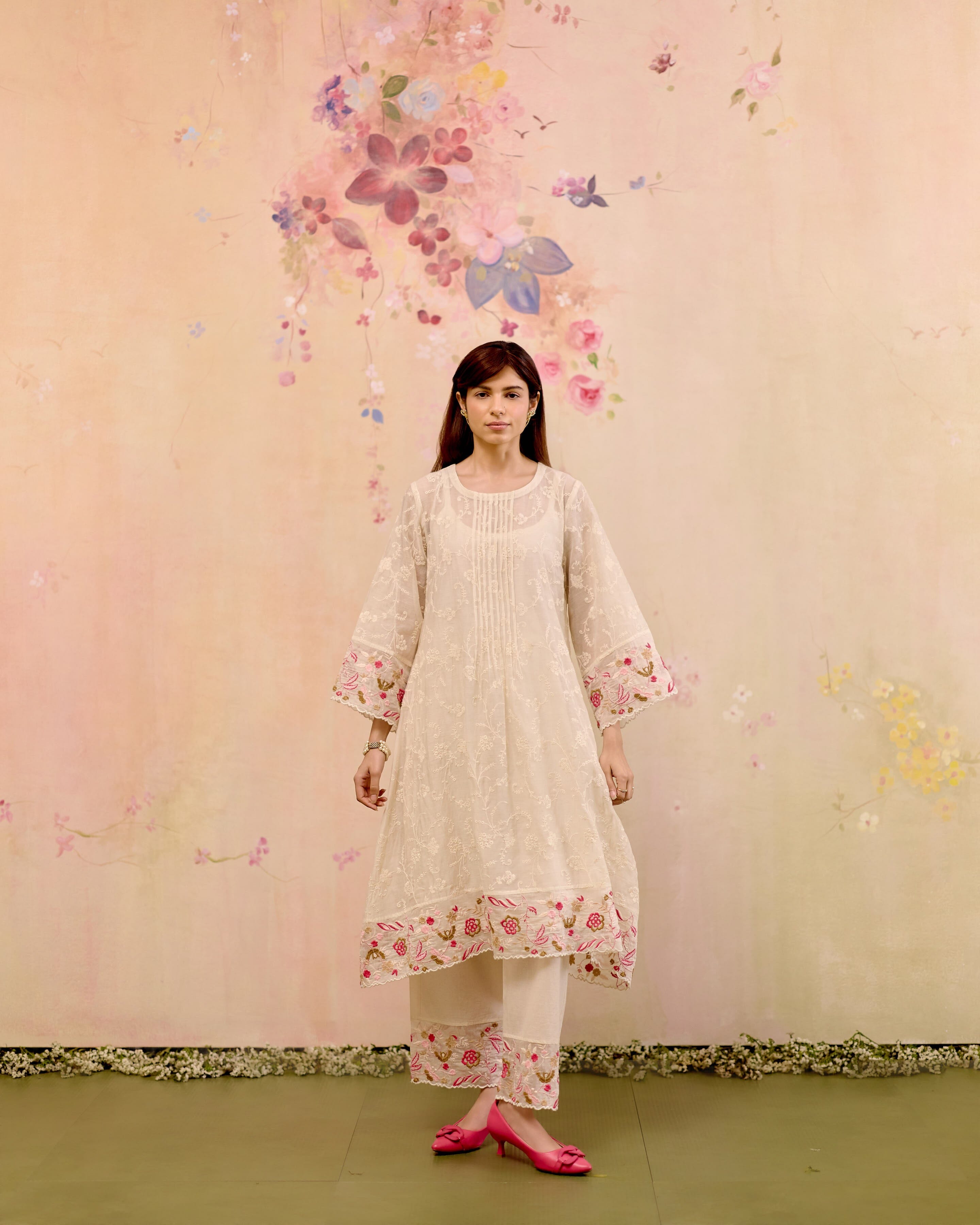 EMBROIDERED WHITE-SET OF 3 ( KURTA, PANT & DUPATTA) Naaz By Noor 