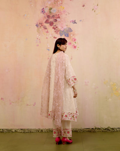 EMBROIDERED WHITE-SET OF 3 ( KURTA, PANT & DUPATTA) Naaz By Noor 