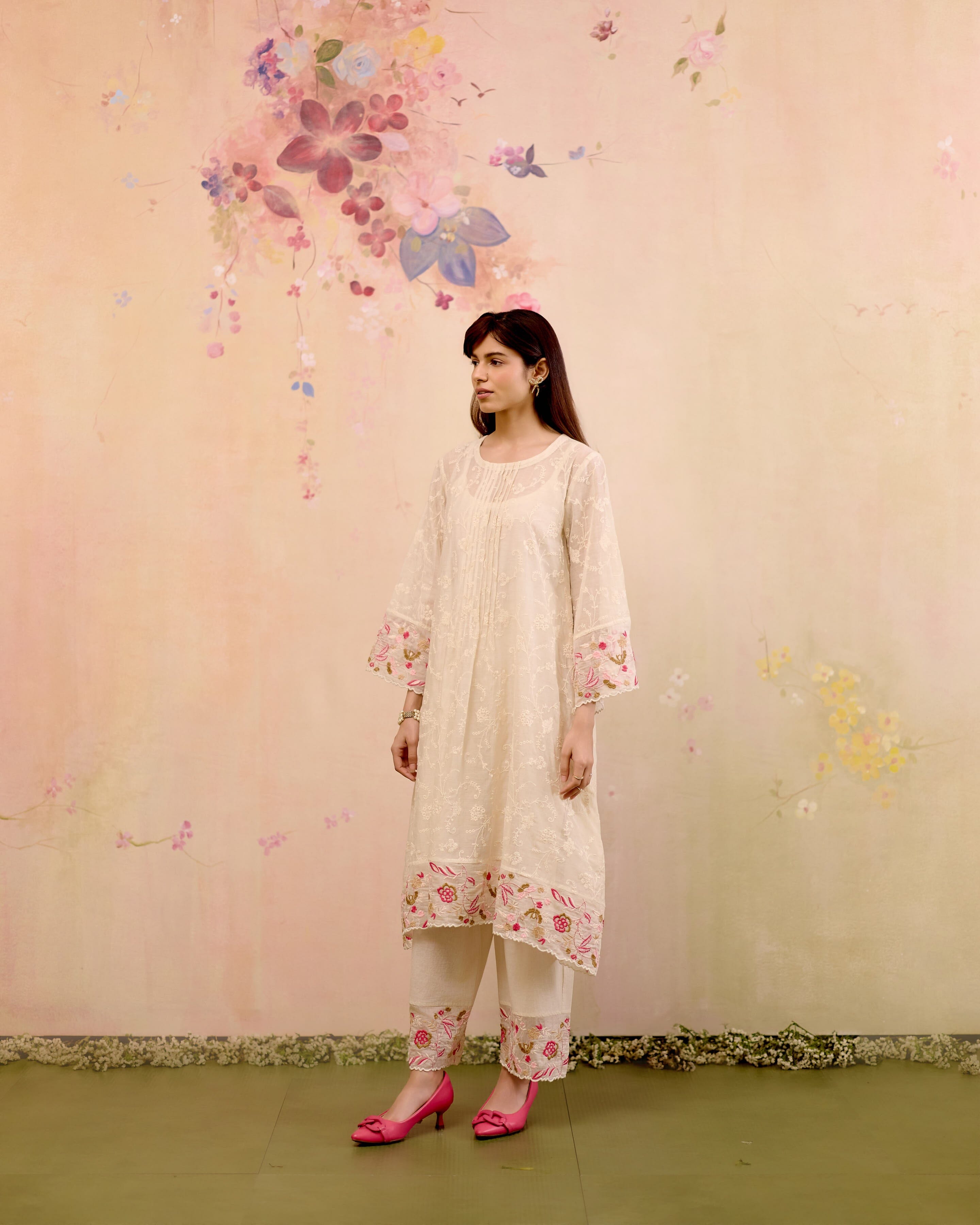 EMBROIDERED WHITE-SET OF 3 ( KURTA, PANT & DUPATTA) Naaz By Noor 