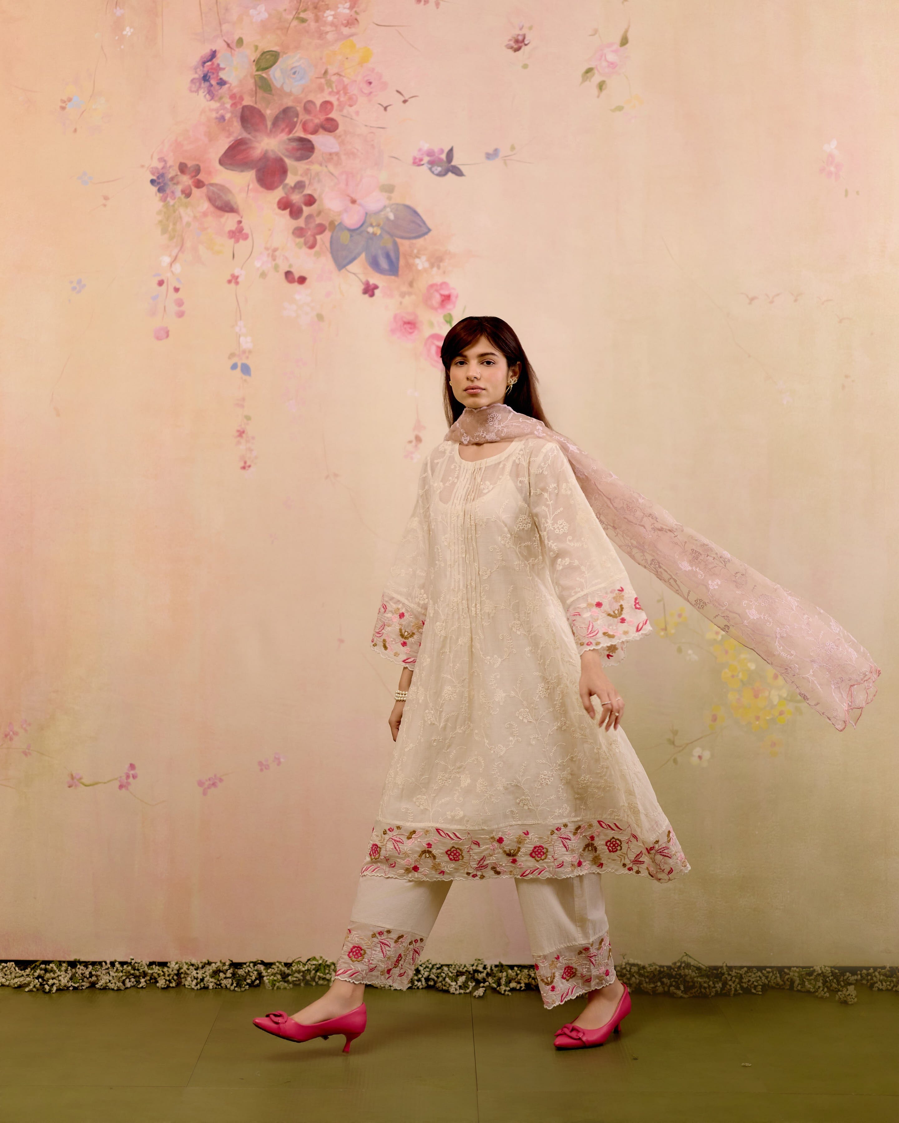 EMBROIDERED WHITE-SET OF 3 ( KURTA, PANT & DUPATTA) Naaz By Noor 