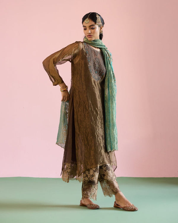 JOR BAAGH BRONZE-SET OF 3 ( kurta, pant & dupatta) Naaz By Noor 