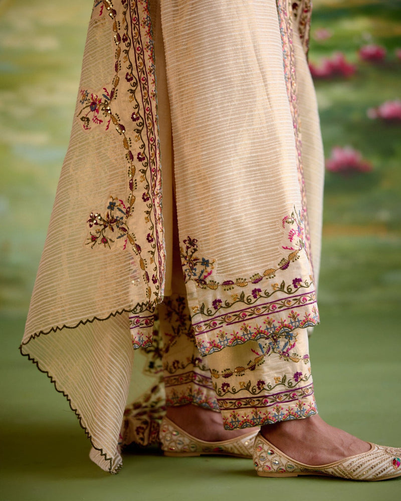 JOR BAAGH CREAM-SET OF 3 ( kurta,pant & dupatta) Naaz By Noor 