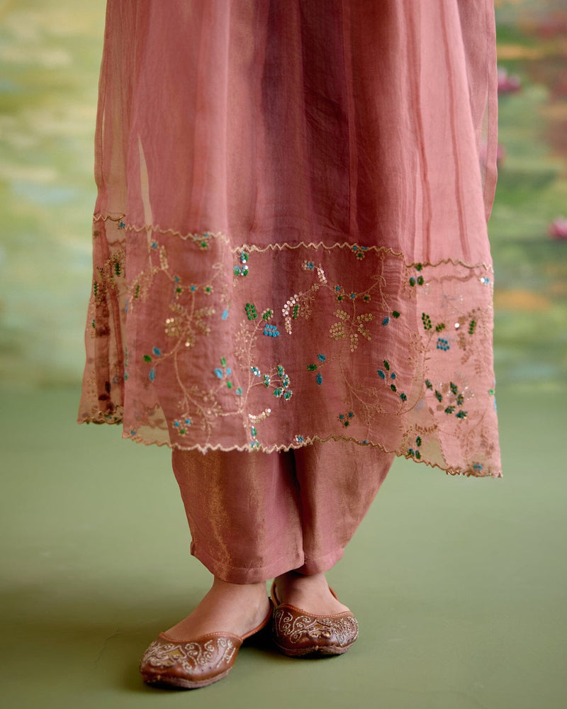 JOR BAAGH DUSKY PINK- SET OF 3 ( kurta, pant & dupatta) Naaz By Noor 