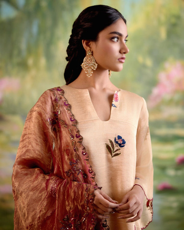 JOR BAAGH GOLD-SET OF 3(kurta,pant & dupatta) Naaz By Noor 