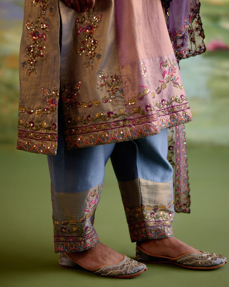 JOR BAAGH PURPLE- SET OF 3( Kurta, pant & dupatta) Naaz By Noor 