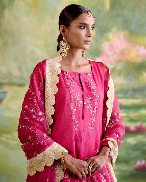 JOR BAAGH RANI PINK- SET OF 3( kurta, pant & dupatta) Naaz By Noor 