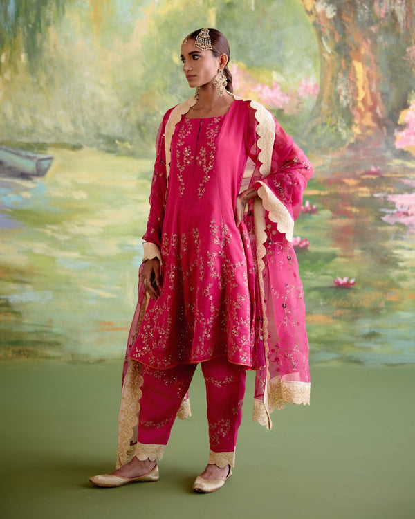 JOR BAAGH RANI PINK- SET OF 3( kurta, pant & dupatta) Naaz By Noor 
