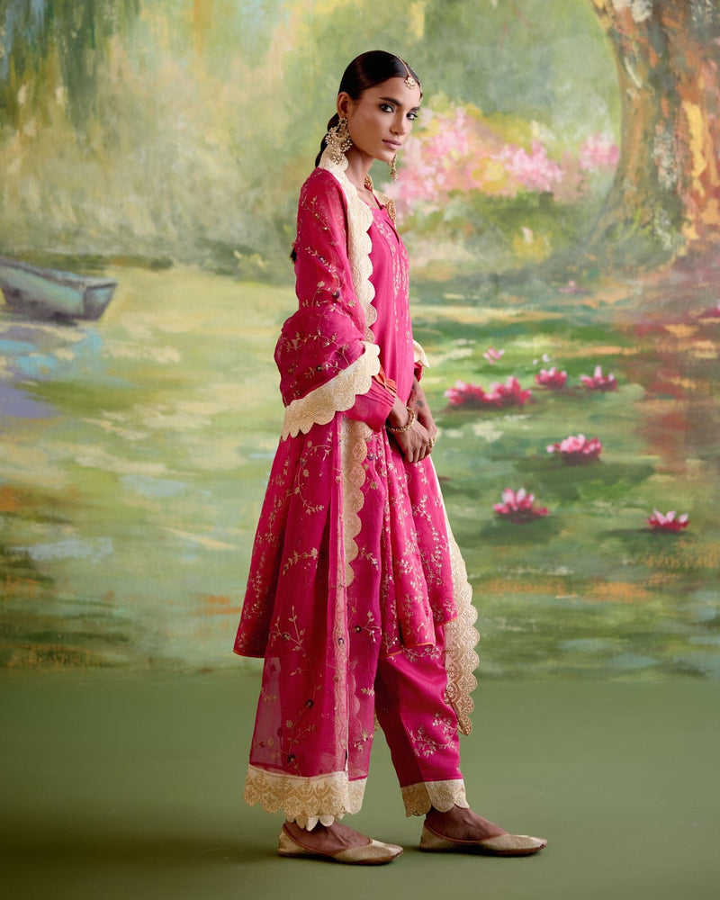 JOR BAAGH RANI PINK- SET OF 3( kurta, pant & dupatta) Naaz By Noor 
