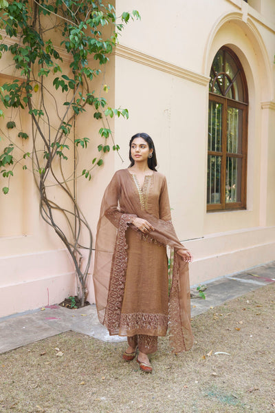 kikli brown-set of 3(kurta, pant & dupatta) Naaz By Noor 