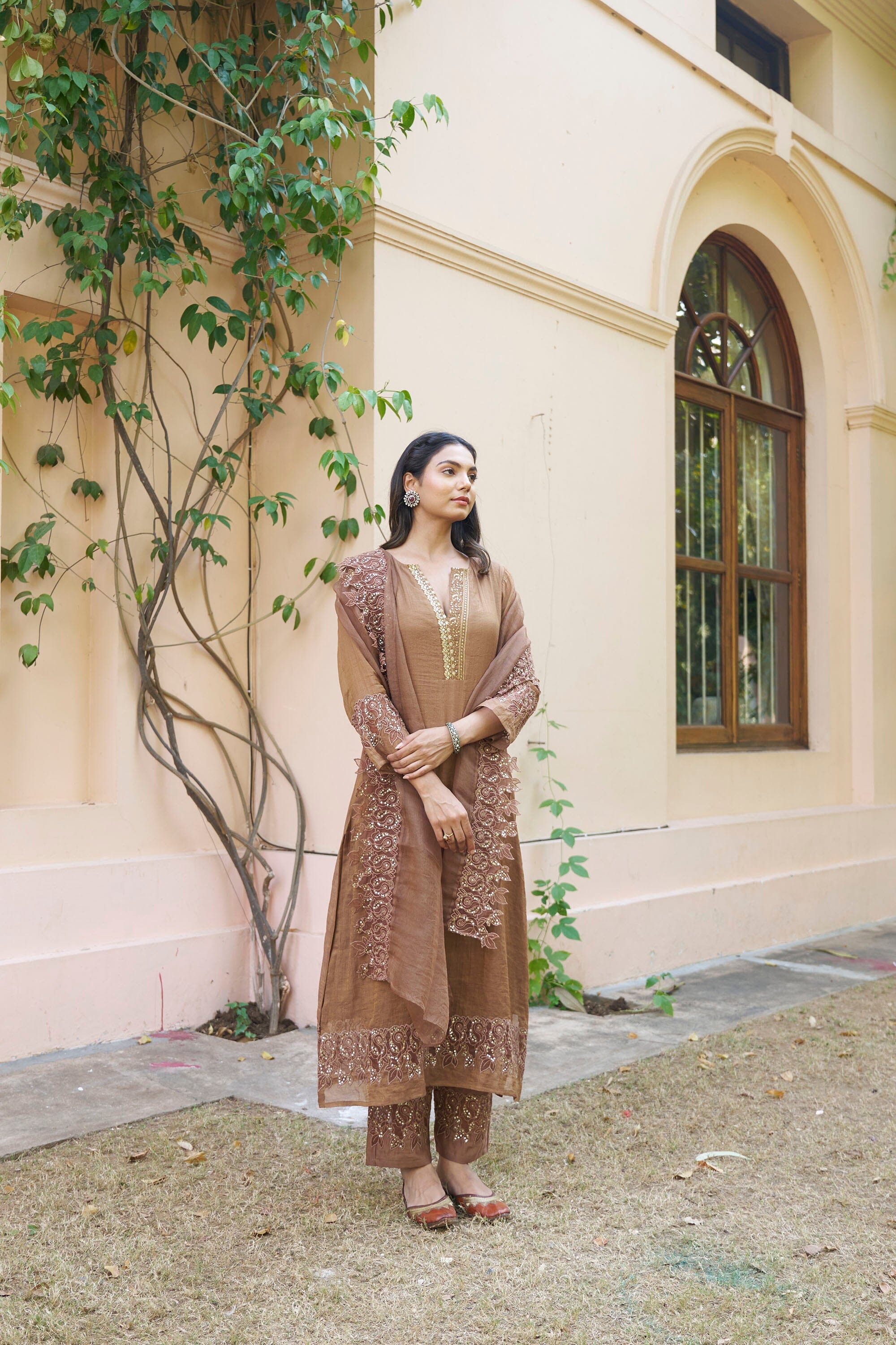 kikli brown-set of 3(kurta, pant & dupatta) Naaz By Noor 