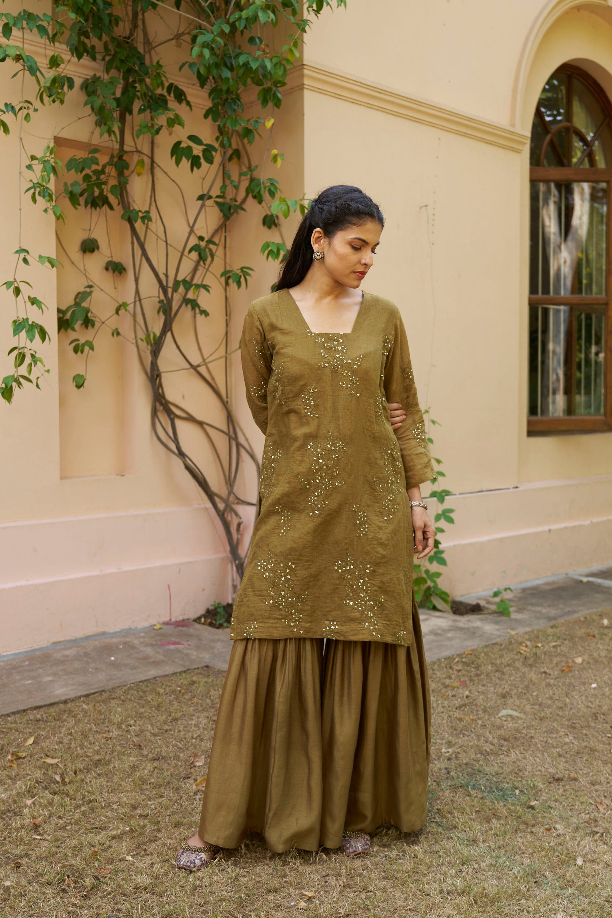 kikli olive-set of 3( kurta, sharara & dupatta)