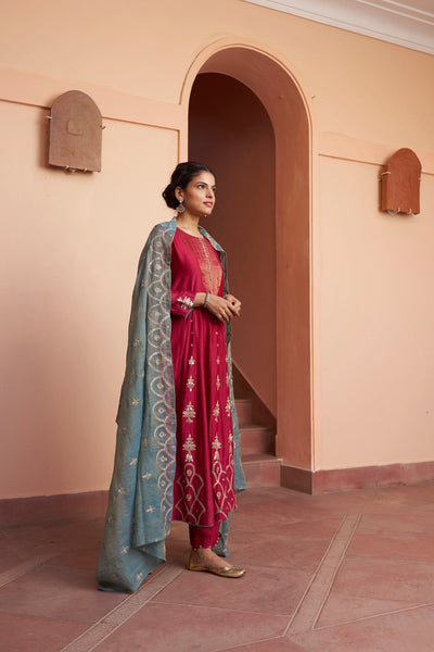 kikli plum-set of 3 (kurta, pant & dupatta) Naaz By Noor 