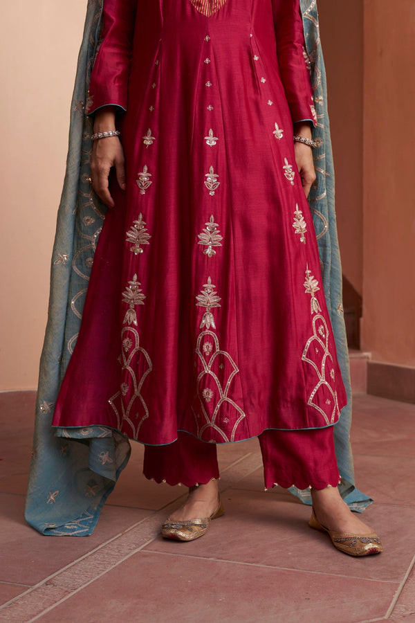 kikli plum-set of 3 (kurta, pant & dupatta) Naaz By Noor 
