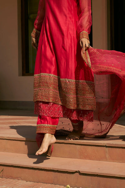 kikli red-set of 3(kurta,pant & dupatta) Naaz By Noor 