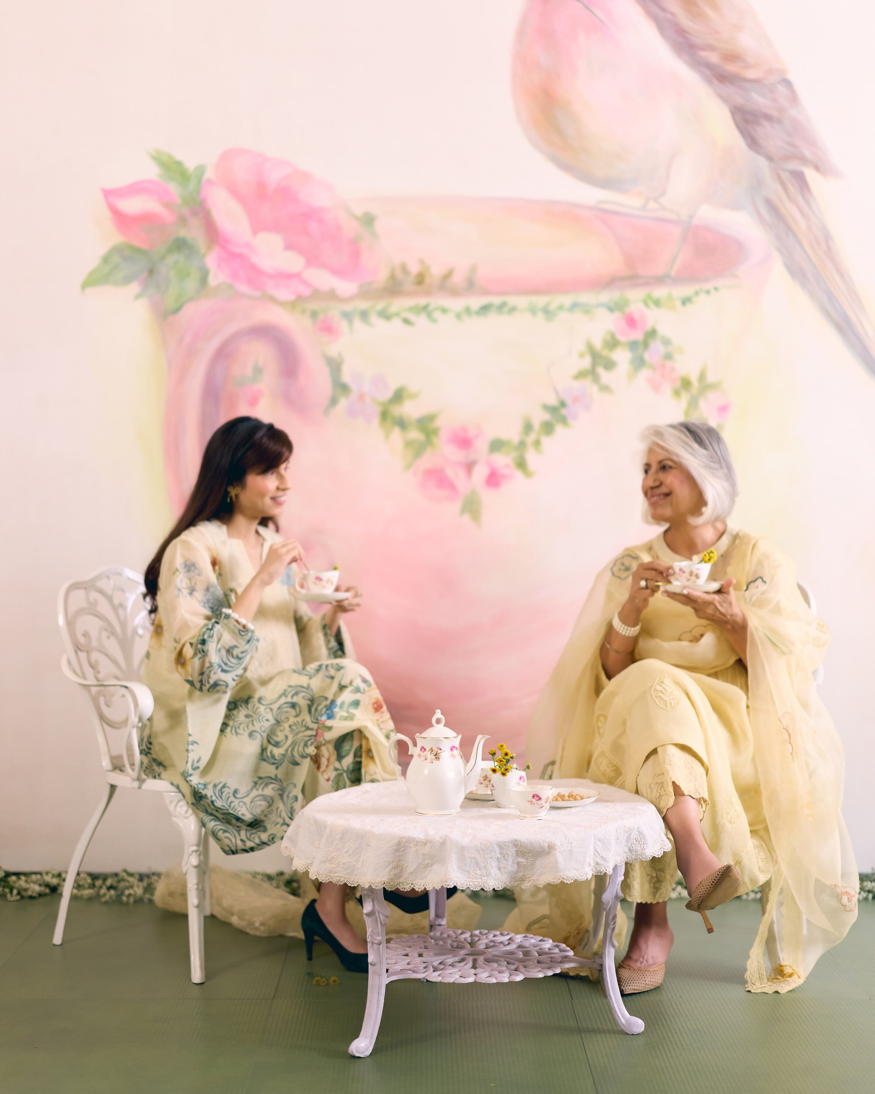 PALE YELLOW SUMMER FLORAL- SET OF 3 ( KURTA, PANT& DUPATTA) Naaz By Noor 