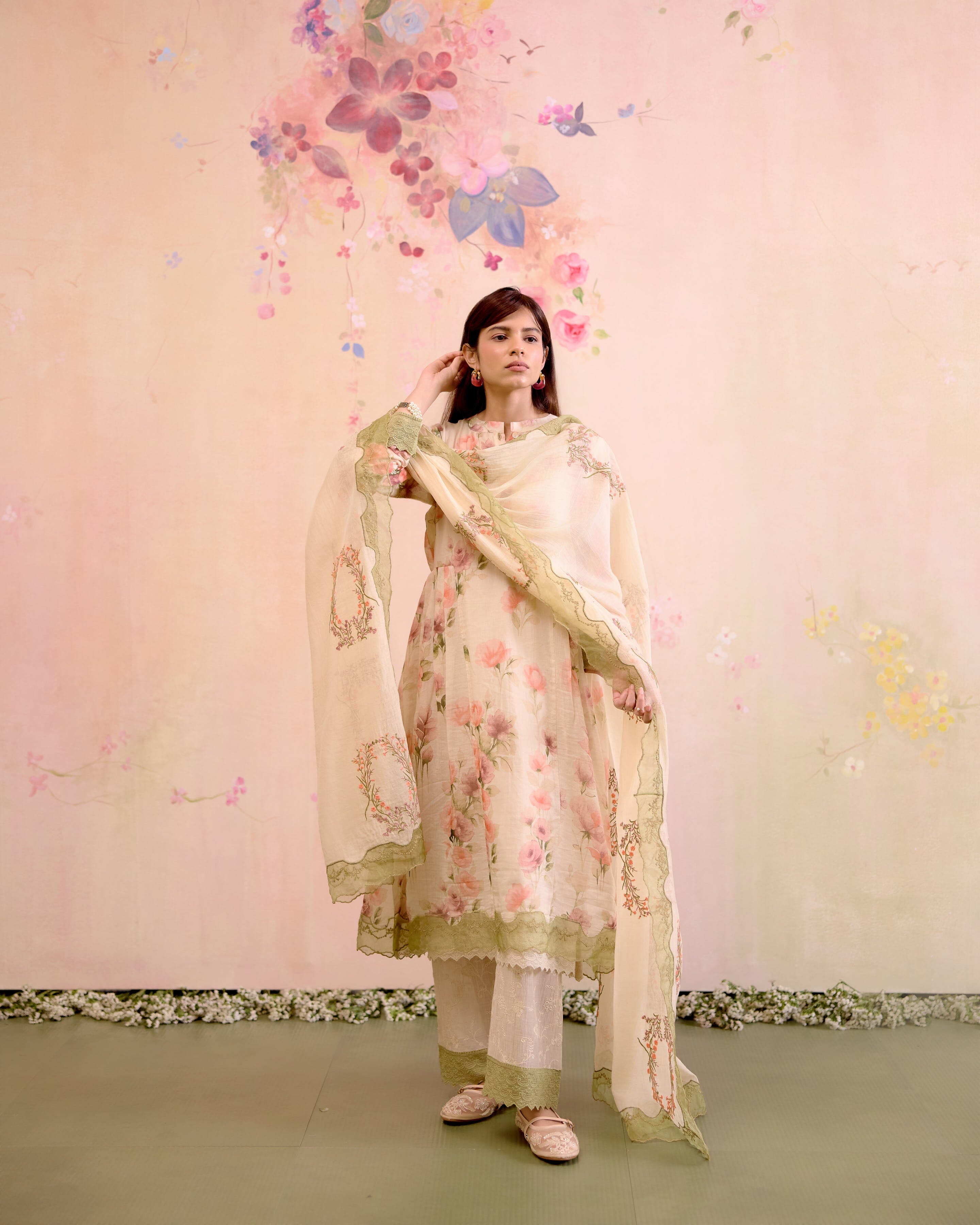 PRINTED SUMMER FLORAL-SET OF 3 ( KURTA, PANT & DUPATTA) Naaz By Noor 