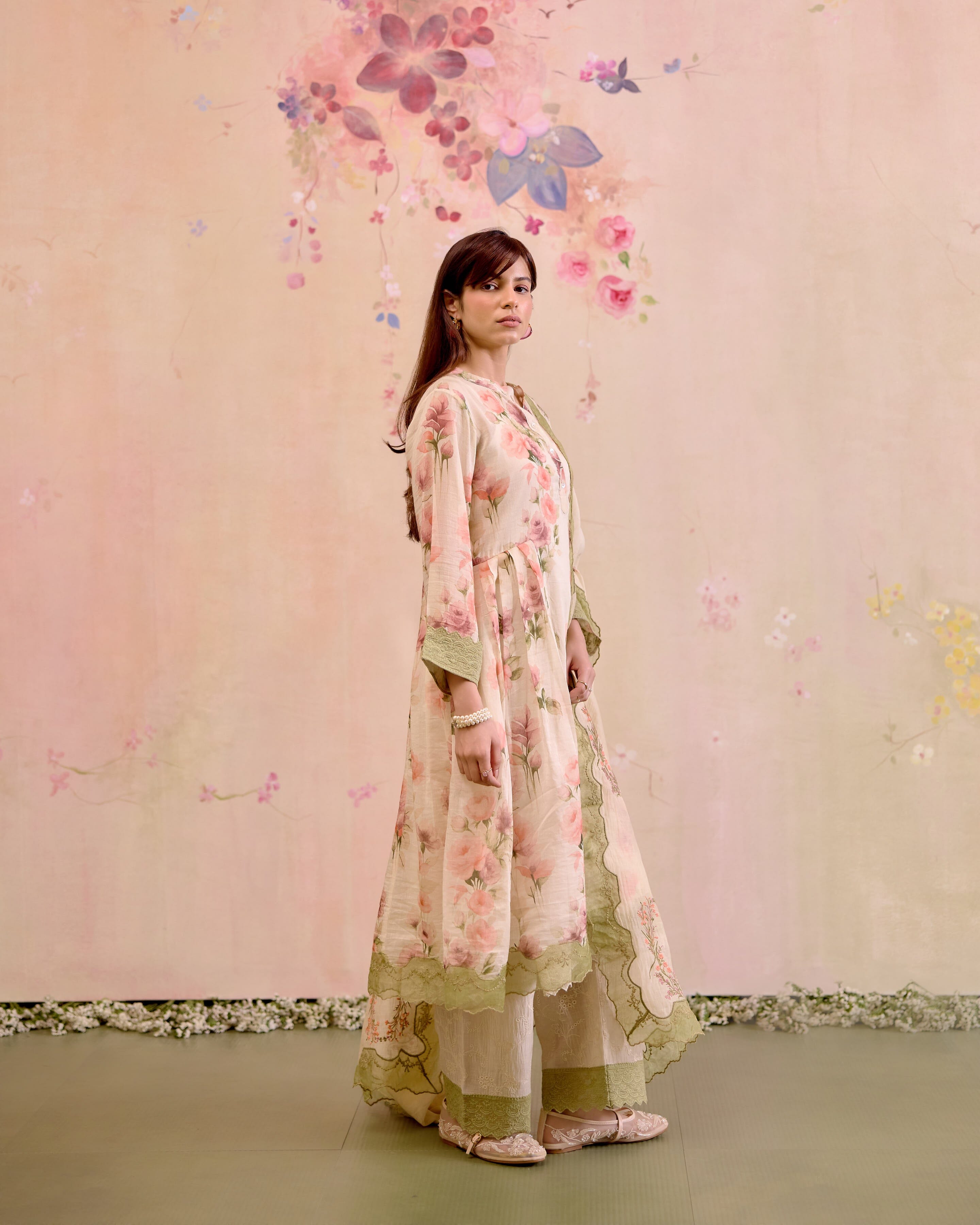PRINTED SUMMER FLORAL-SET OF 3 ( KURTA, PANT & DUPATTA) Naaz By Noor 