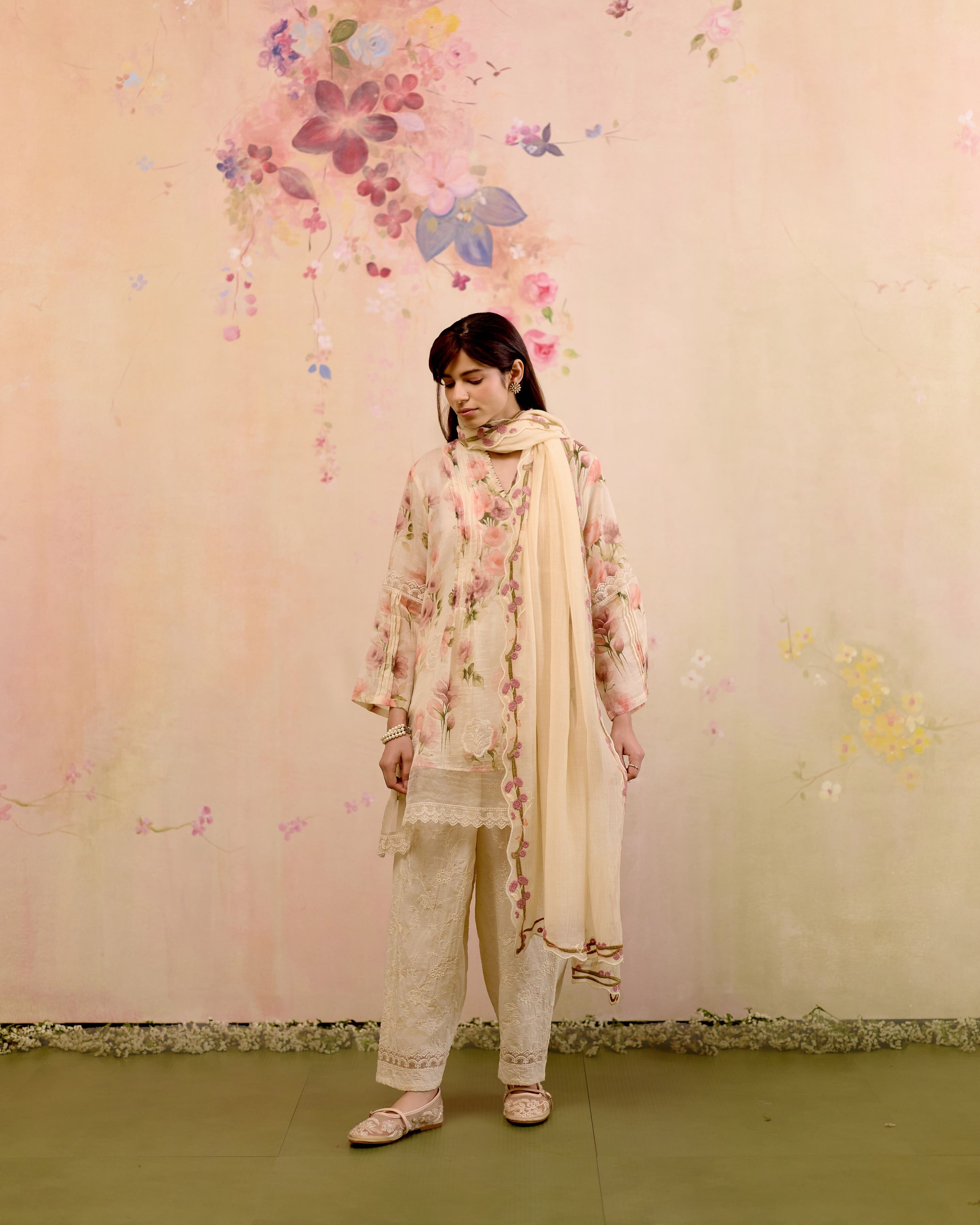 PRINTED SUMMER FLORAL - SET OF 3( KURTA,PANT & DUPATTA) Naaz By Noor 