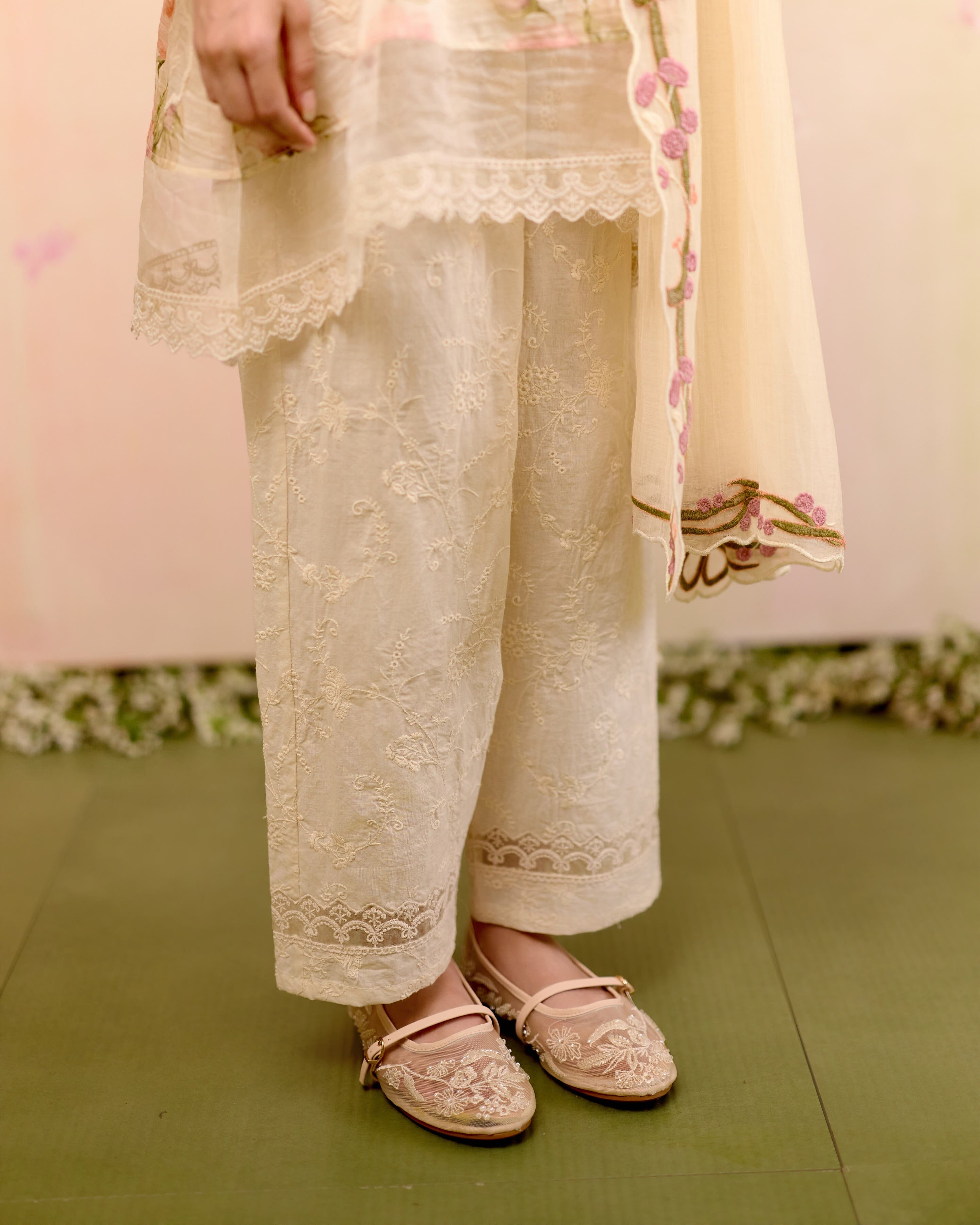 PRINTED SUMMER FLORAL - SET OF 3( KURTA,PANT & DUPATTA) Naaz By Noor 
