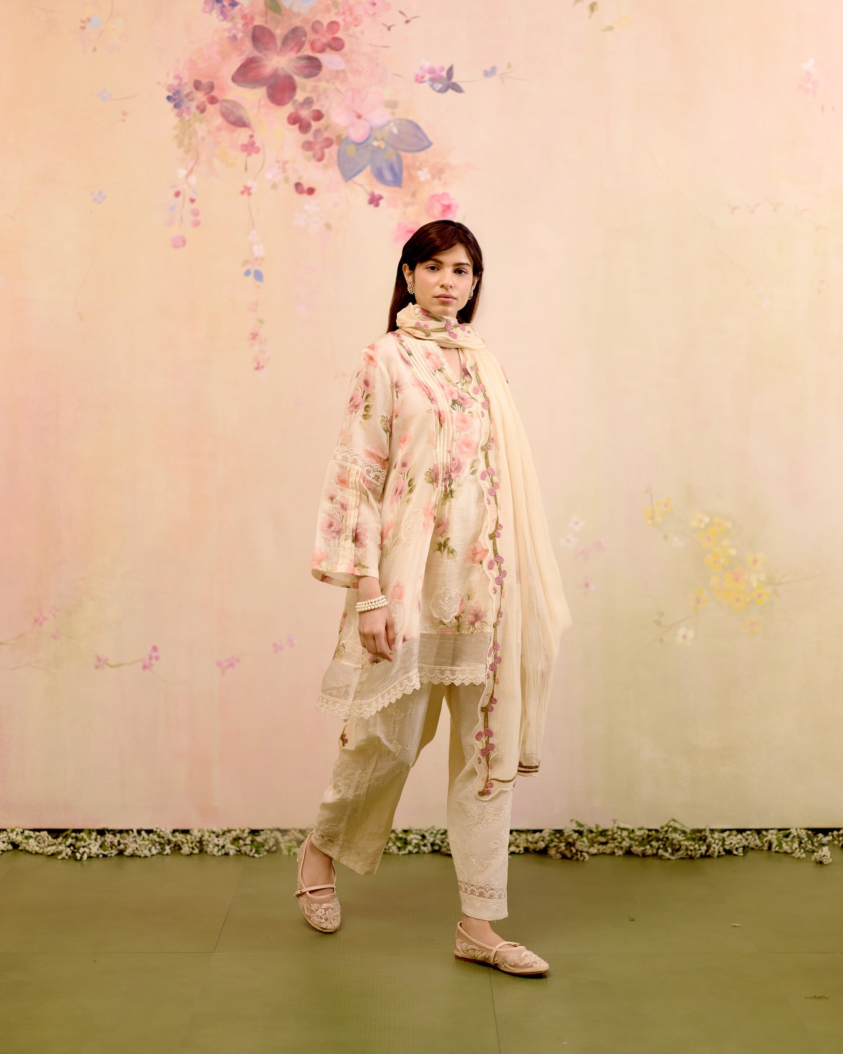 PRINTED SUMMER FLORAL - SET OF 3( KURTA,PANT & DUPATTA) Naaz By Noor 