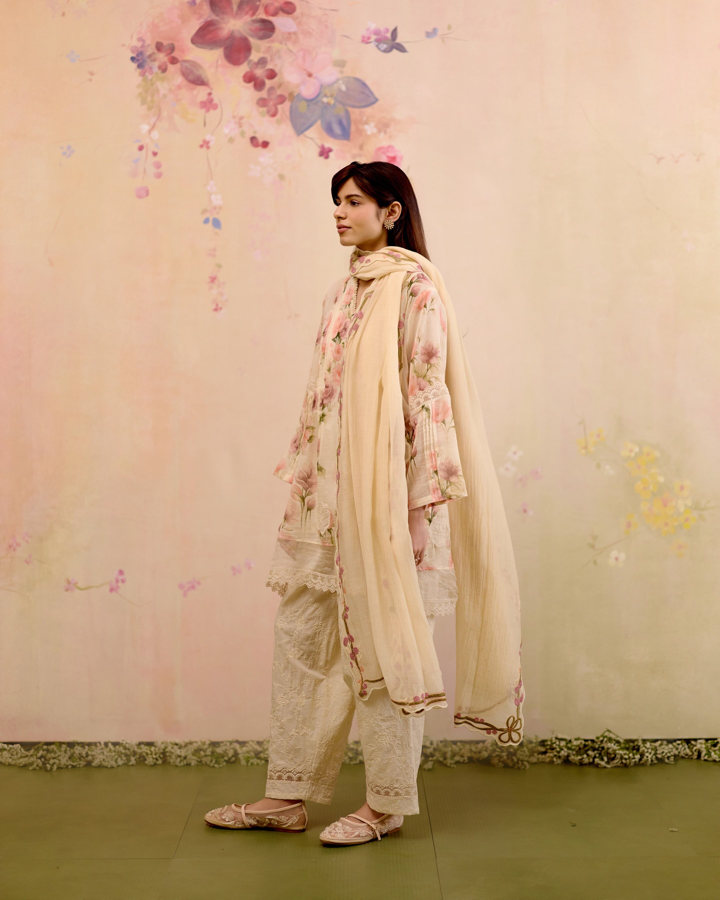 PRINTED SUMMER FLORAL - SET OF 3( KURTA,PANT & DUPATTA) Naaz By Noor 