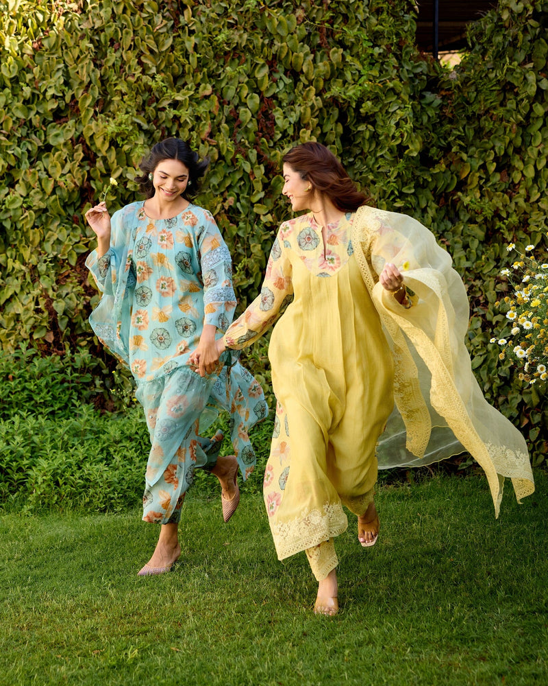 ROAMING FLOWER CHILD- SET OF 3( KURTA,PANT & DUPATTA) Naaz By Noor 