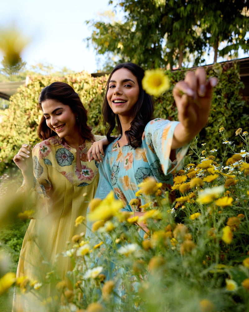 ROAMING FLOWER CHILD- SET OF 3( KURTA,PANT & DUPATTA) Naaz By Noor 
