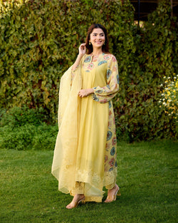 ROAMING FLOWER CHILD- SET OF 3( KURTA,PANT & DUPATTA) Naaz By Noor 