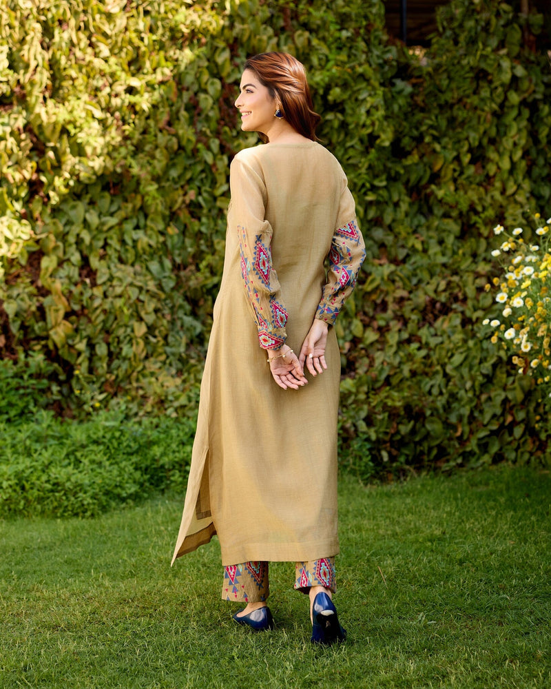 SPIRITED FLOWER CHILD- SET OF 3( KURTA,PANT & DUPATTA) Naaz By Noor 