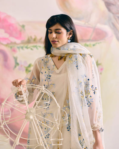 WHITE - SET OF 3 ( KURTA, PANT & DUPATTA) Naaz By Noor 