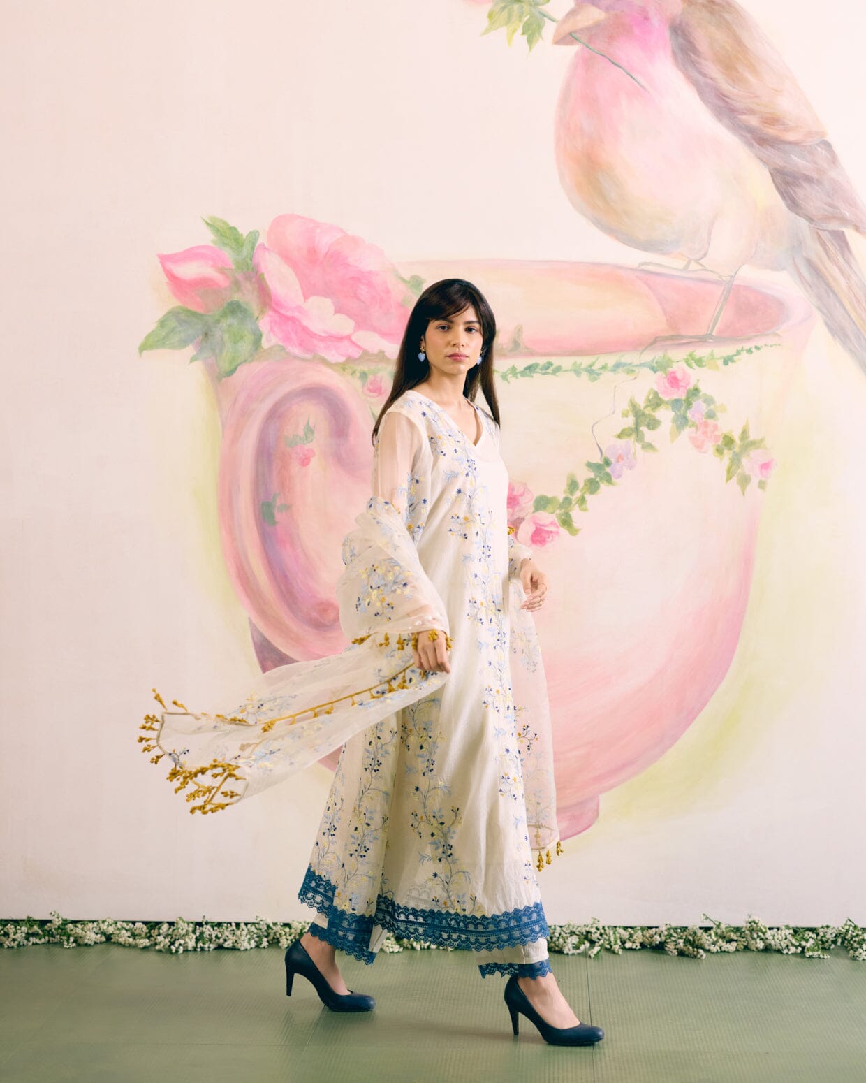 WHITE - SET OF 3 ( KURTA, PANT & DUPATTA) Naaz By Noor 