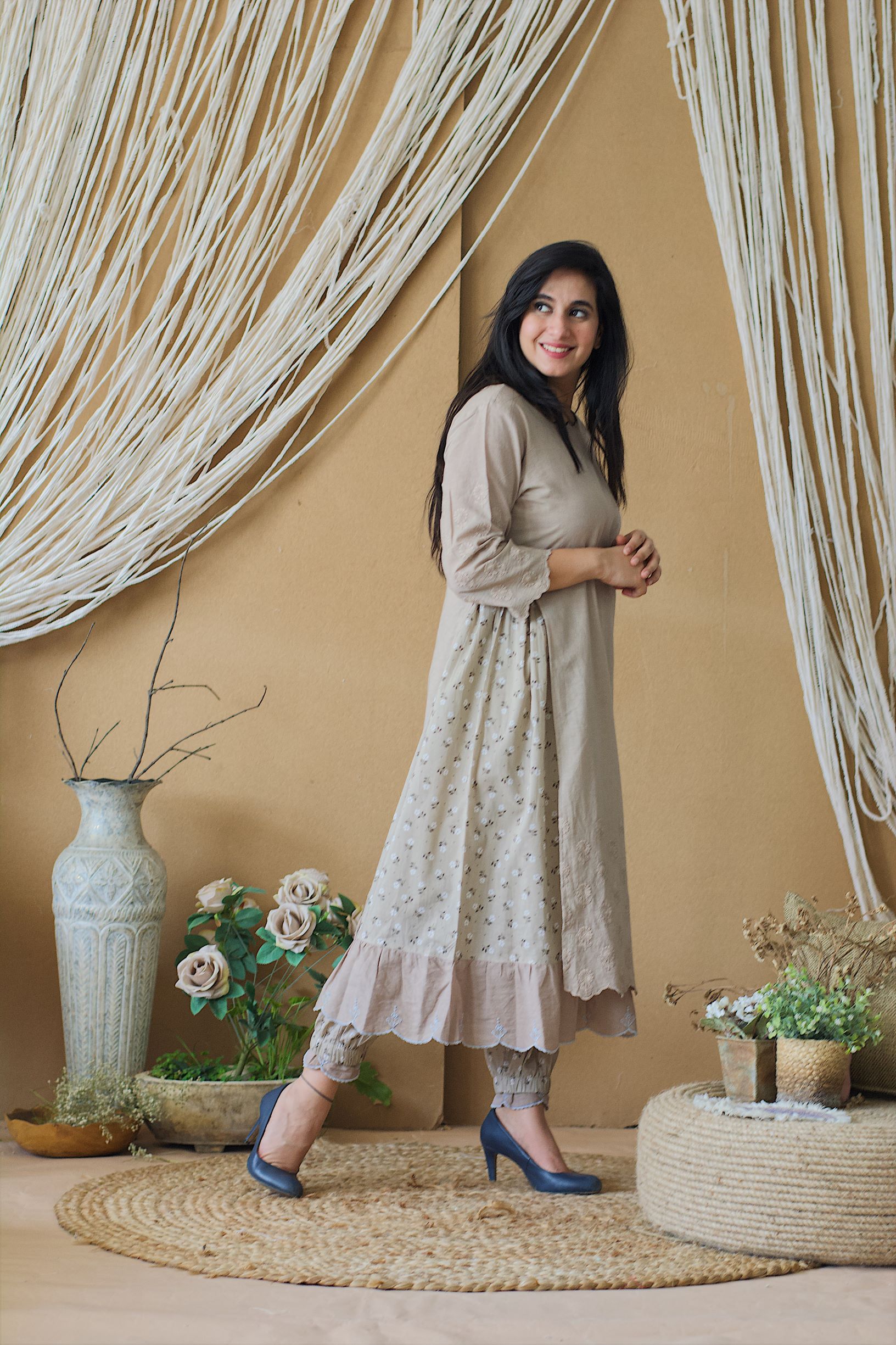 CAPPUCINNO ROSE SCHIFFLI KURTA WITH HAREM PANTS AND PRINTED DUPATTA - Naaz By Noor