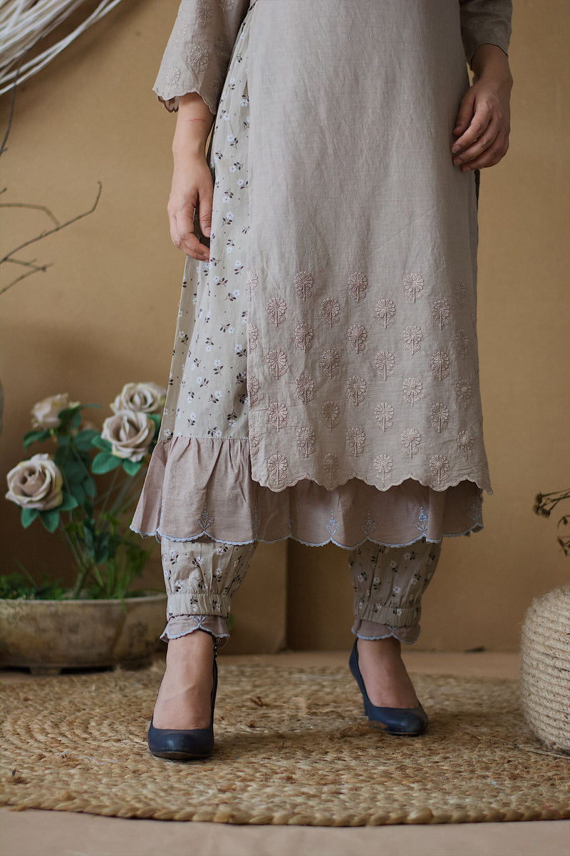 CAPPUCINNO ROSE SCHIFFLI KURTA WITH HAREM PANTS AND PRINTED DUPATTA - Naaz By Noor