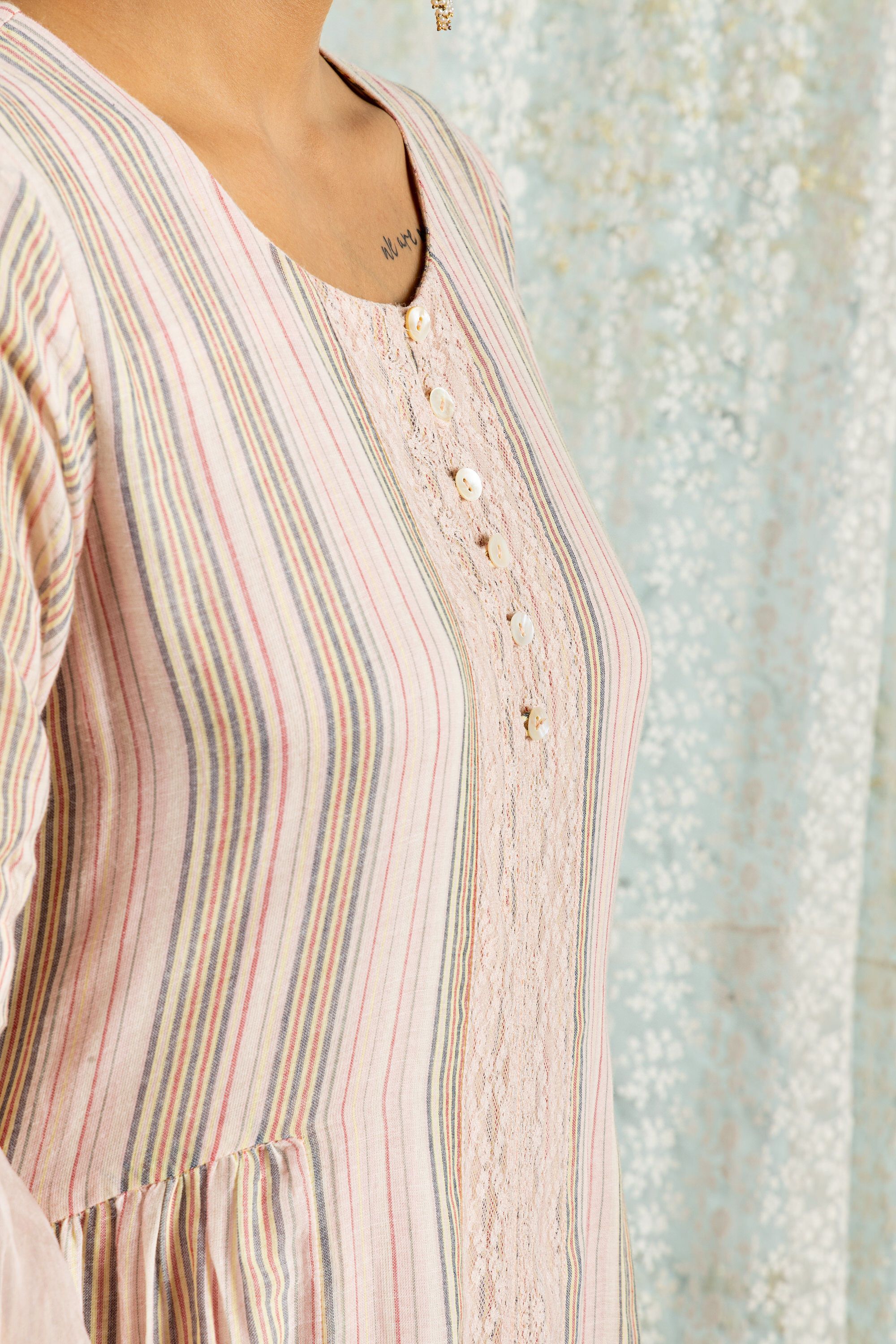 Cotton Kurta With Organza Pants - Naaz By Noor
