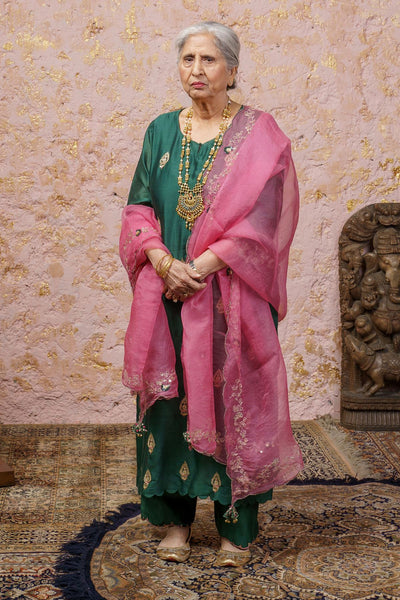 Emerald Green Kurta Set With Fuchsia Dupatta - Naaz By Noor