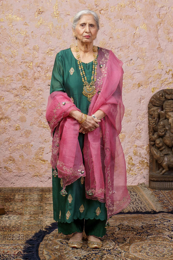 Emerald Green Kurta Set With Fuchsia Dupatta - Naaz By Noor