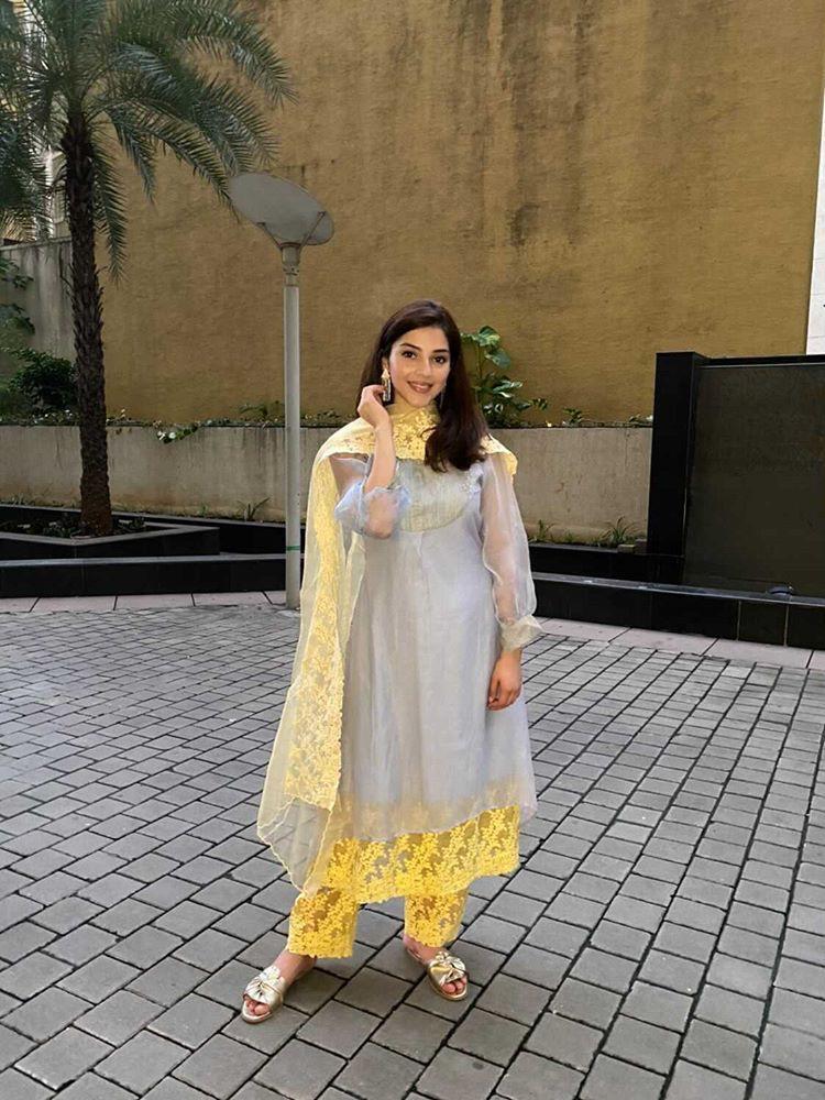 FROST BLUE AND YELLOW IRIS ENSEMBLE - Naaz By Noor