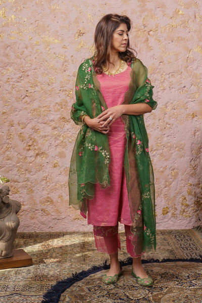 Fuchsia Kurta Set With Vintage Green Dupatta - Naaz By Noor