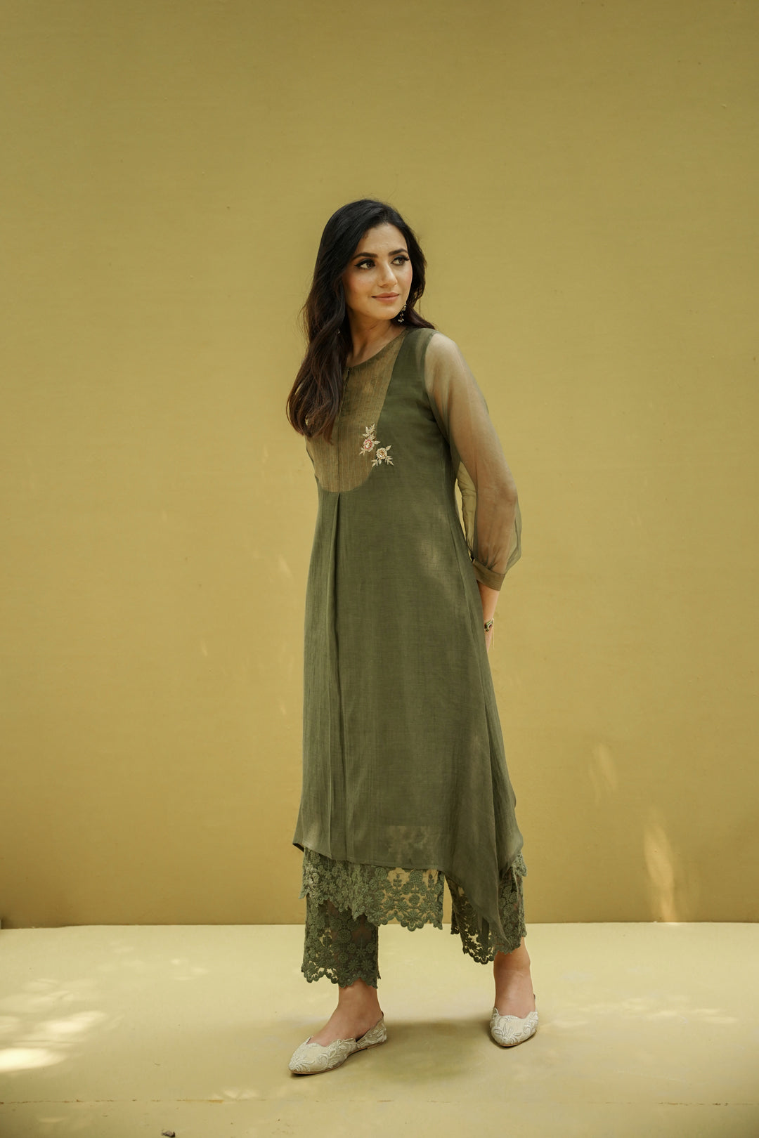 goonj (moss green)- set of 3- kurta, pant & dupatta Naaz By Noor 