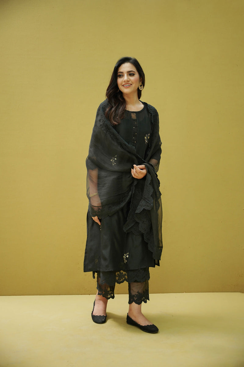 goonj(black)-set of 3- kurta,pant & dupatta Naaz By Noor 