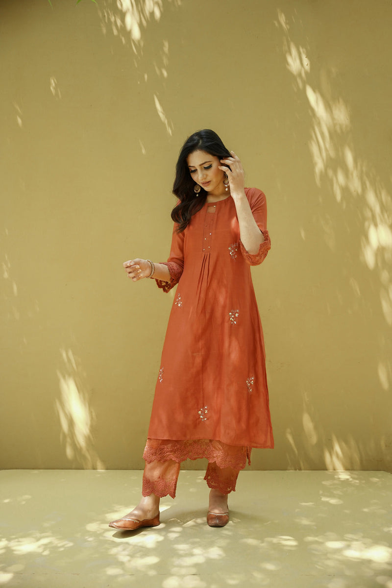 goonj(ginger) -set of 3- kurta, pant & dupatta Naaz By Noor 