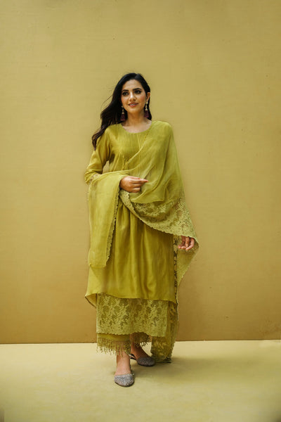 goonj(olive)-set of 3- kurta, pant & dupatta Naaz By Noor 