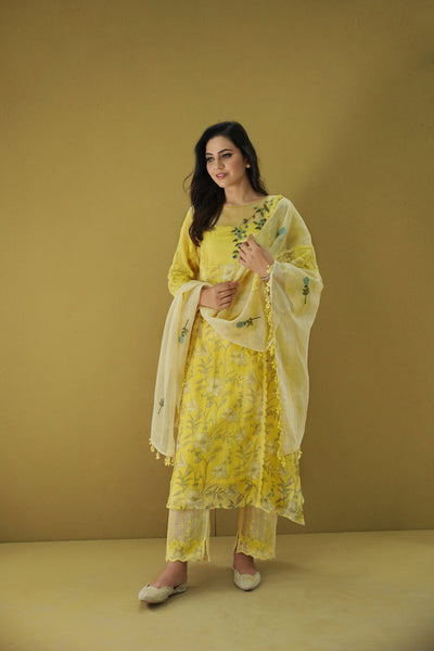 goonj(tuscany yellow)- set of 3-kurta, pant & dupatta Naaz By Noor 