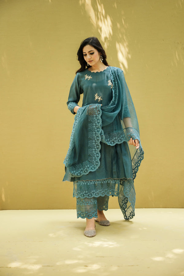 goonj(yale)- set of 3 - kurta, pant & dupatta Naaz By Noor 